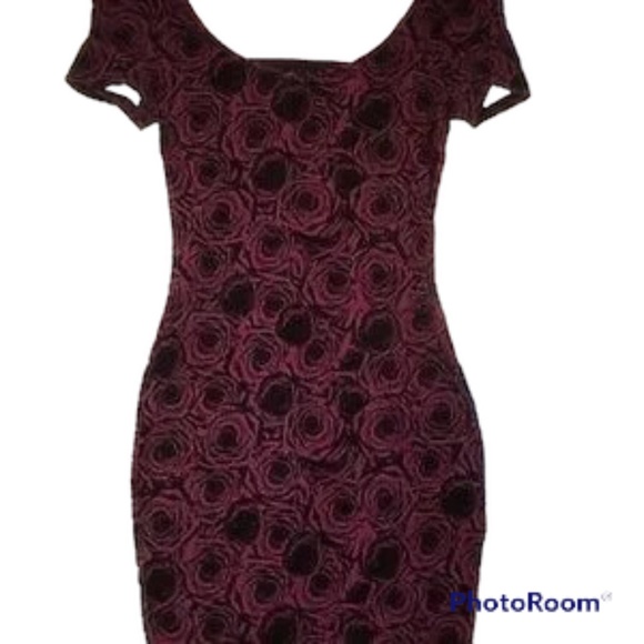Material Girl Dresses & Skirts - DONATING SOON Material Girl Rose Floral Purple Bodycon Dress Size XS